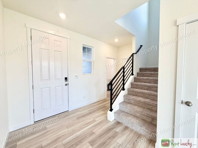 Photo - 17056 127th St E