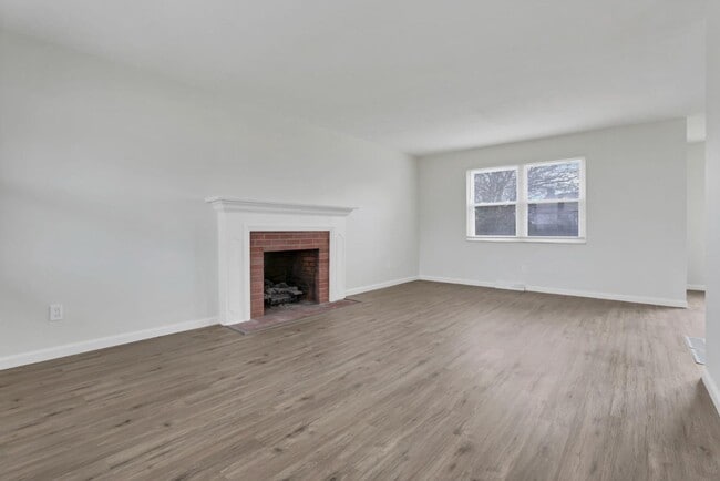 Photo - 3114 Kingswood Dr