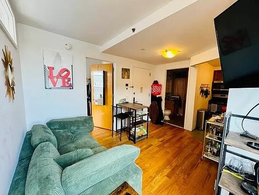 196 Stanton St Unit 9A