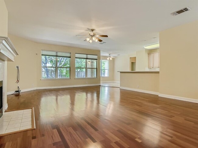 Photo - 11918 Loomis Dr