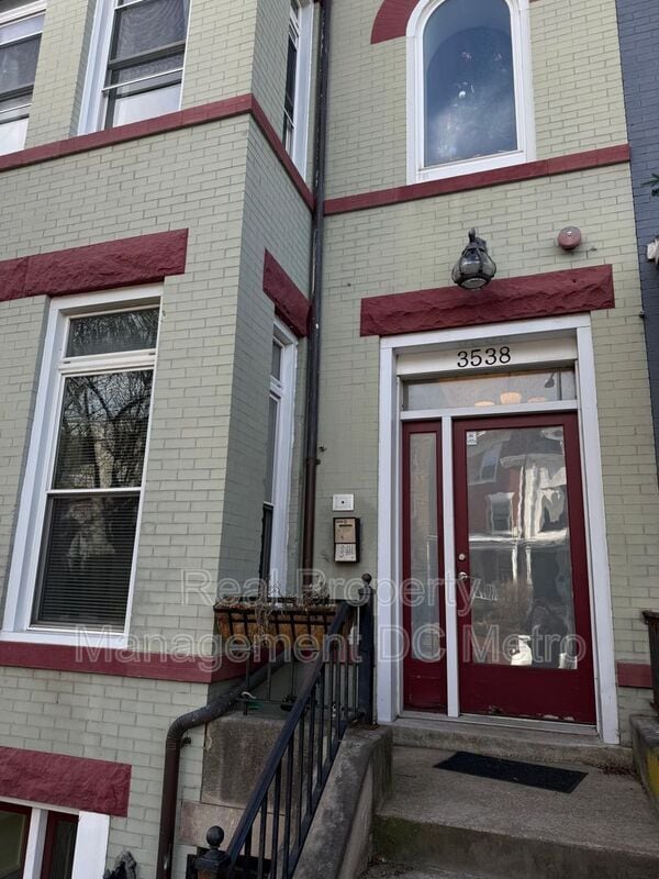 Building Photo - 3538 13th St NW