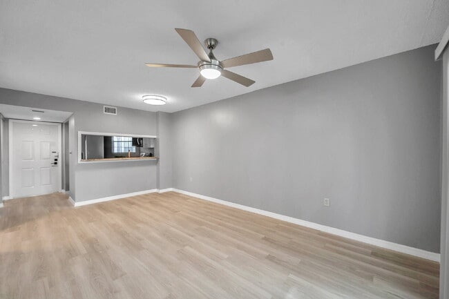 Photo - Charming Condo in Stonesthrow – Modern Com... Unit 6101
