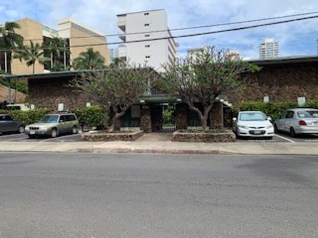 Building Photo - Kon Tiki - Studio Unit 217