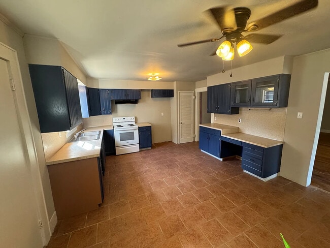 Photo - 117 Gardner St