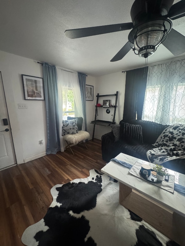 Photo - 1618 Sycamore St