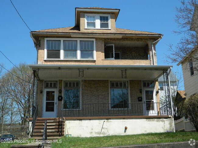 Building Photo - 127 Pine St Rental