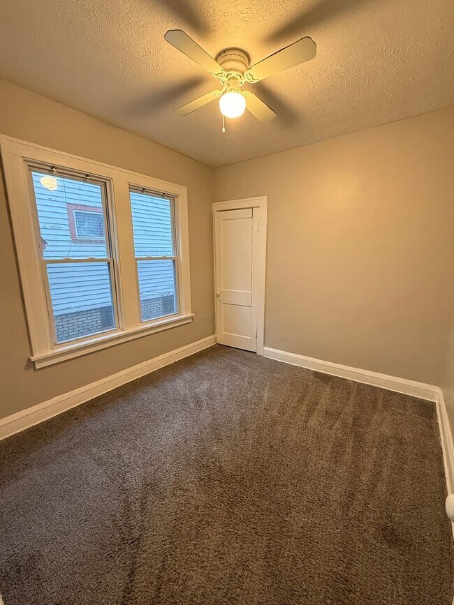 Photo - 3645 E 146th St Unit Down