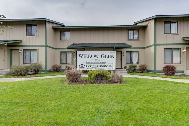 Photo - 1600 W 7th St