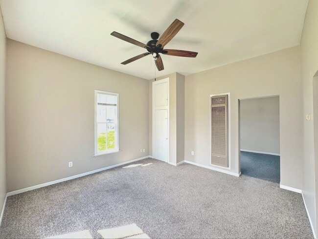Photo - One Bedroom House Close to Campus!!