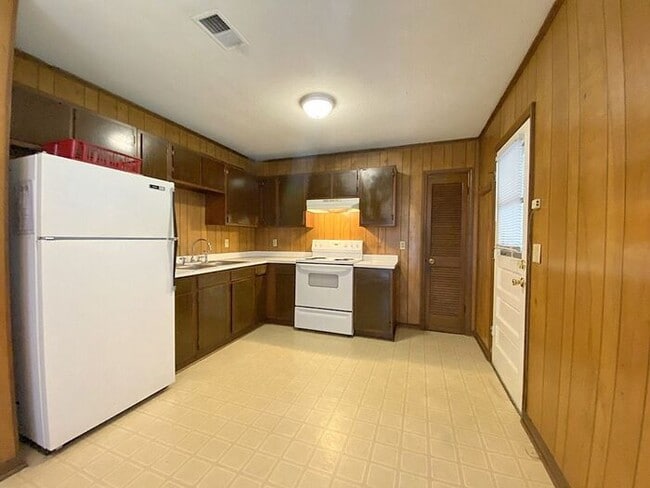 Photo - Clean 2 bedroom, 1 Bath Cayce Home