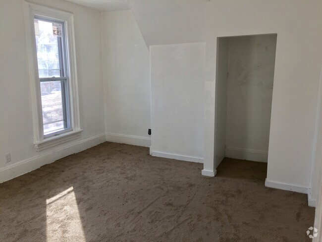 Building Photo - 294 W Church St Unit 1 Rental