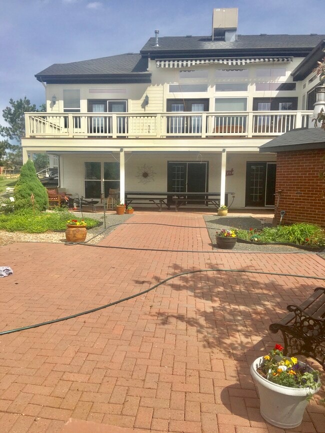 Building Photo - 245 Piper Dr Rental