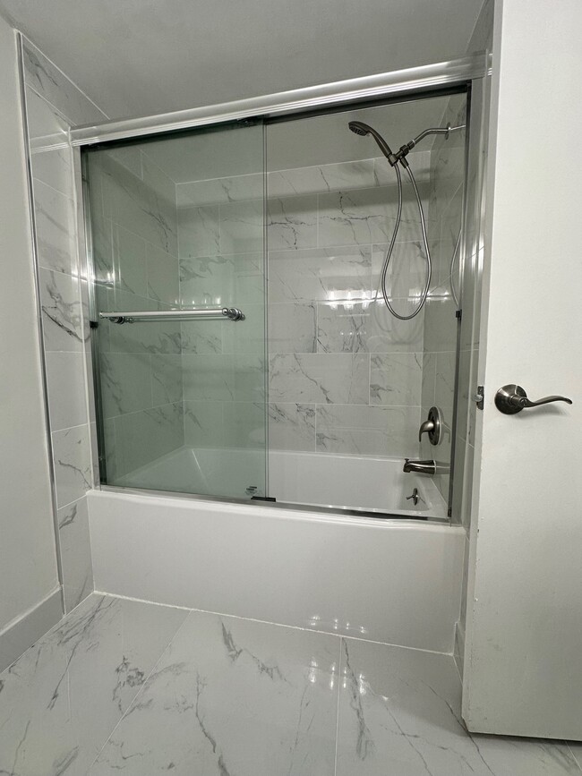 Building Photo - 4824 N State Rd 7 Unit 9101 Rental