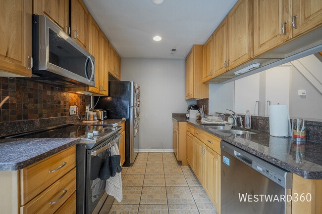 Photo - 740 W Webster Ave