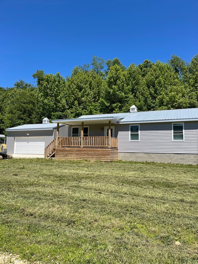 Photo - 13544 Township Hwy 201 NE House