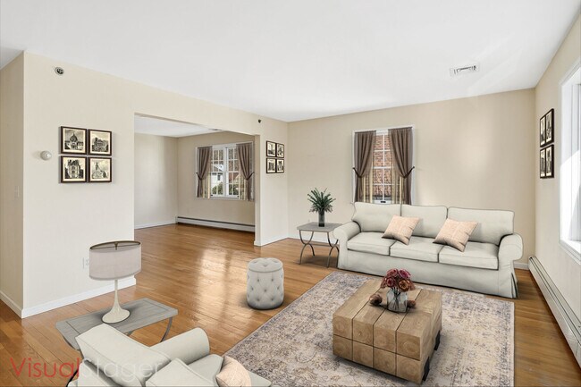 Living Room to Dining Room - 53 Prince St Unit 2