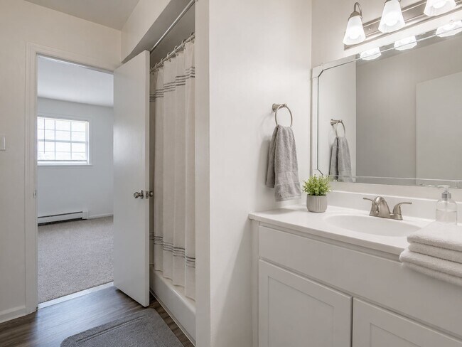 Vineland Village Apartment Homes