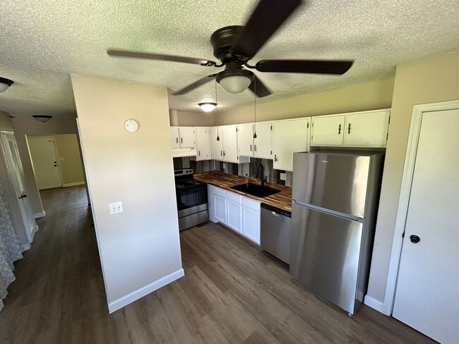Photo - 2804-2806 N. Kaster Crt. Unit #2806