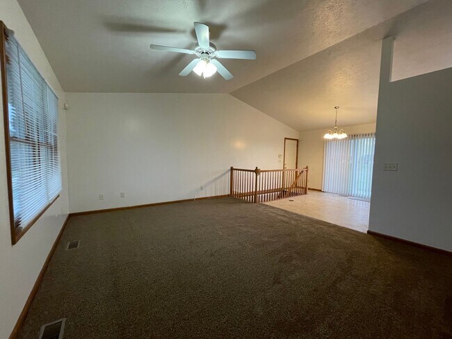 Photo - Beautiful 3 Bedroom-2 Bath on Goshen South...