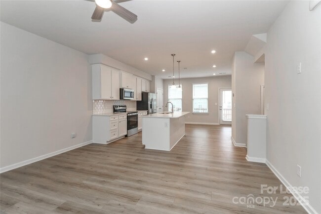 Photo - 5038 Springarn Ct