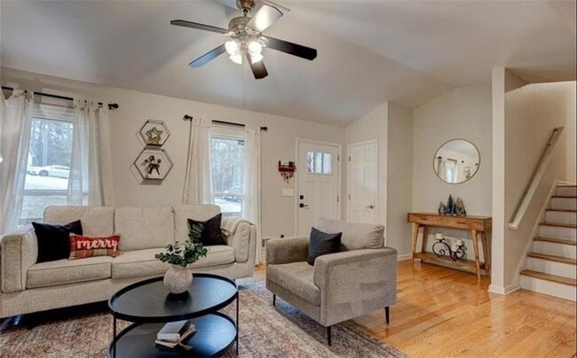 Photo - 1201 Holly Hills Dr SW