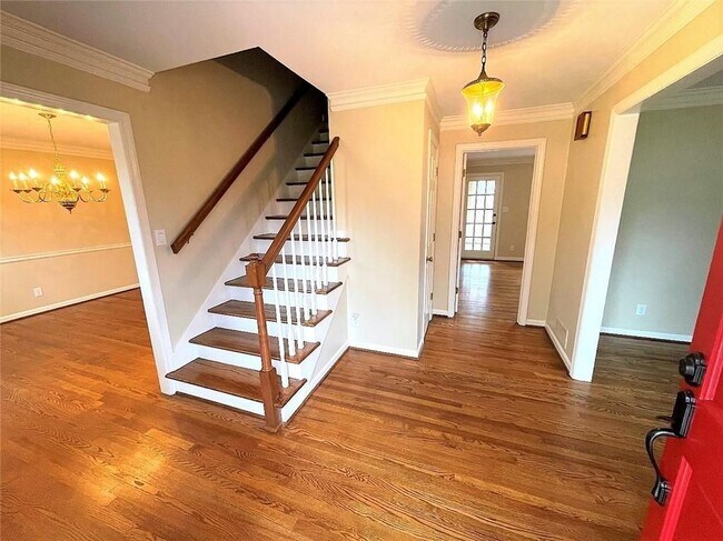 Photo - 1150 Falstaff Dr