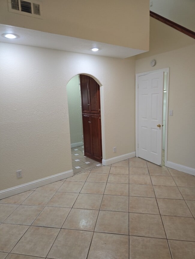 3151 Andre Ln