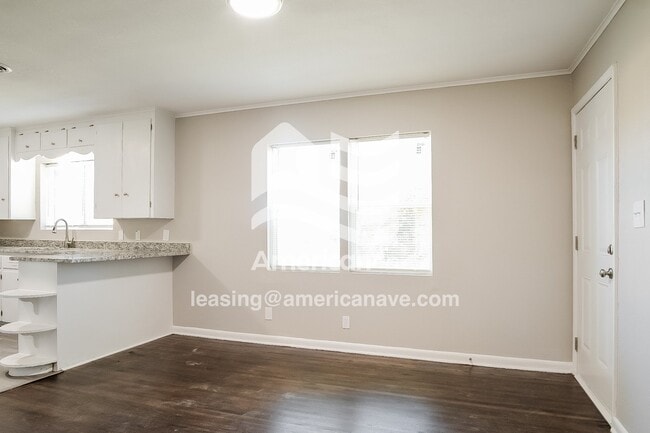 Photo - 10969 E 4th St