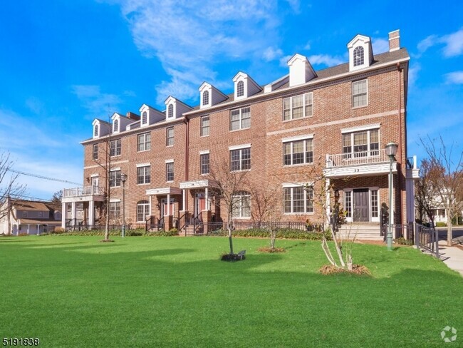 Building Photo - 19 Beresford Ln Unit 19 Rental