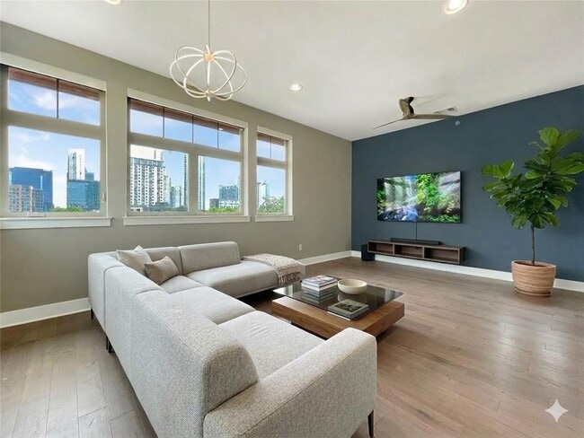 Building Photo - 908 Nueces St Unit 42