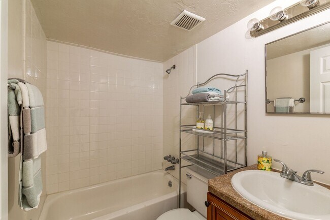 Photo - A3555 Chelsea Lane