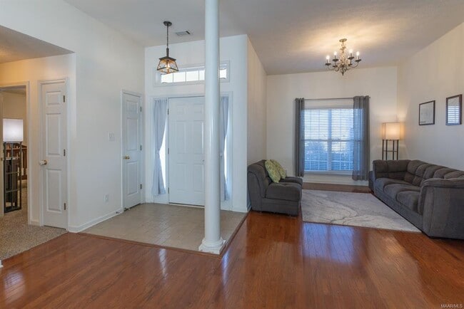 Photo - 616 Castle Brook Dr