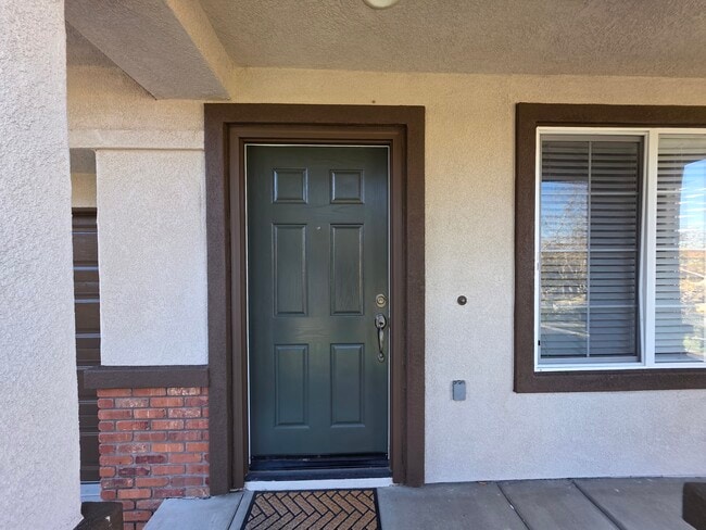 Photo - 165 Canyon Creek Way