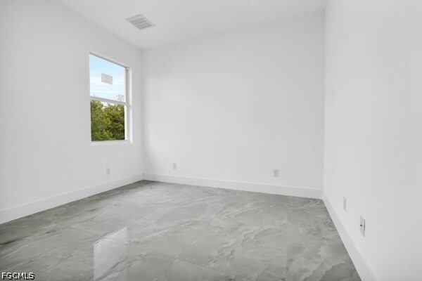 Photo - 3005 52nd St W
