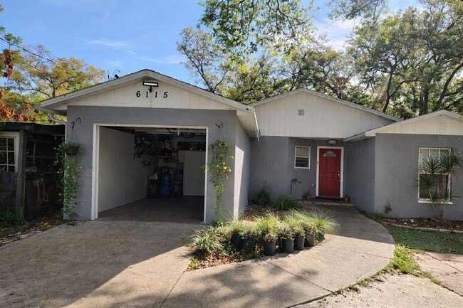 Building Photo - 6115 N Albany Ave