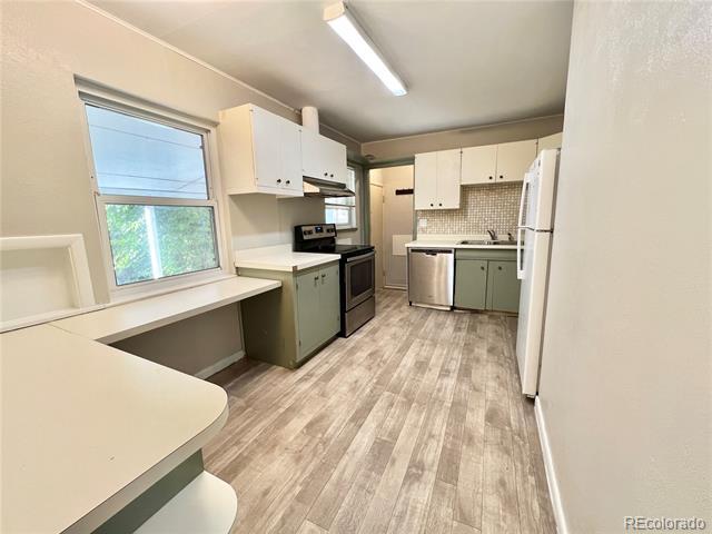 Photo - 3201 S Holly St