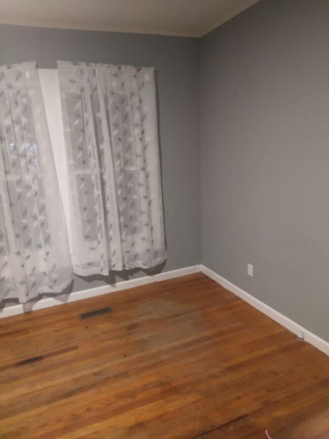 Photo - 121 Baggett St