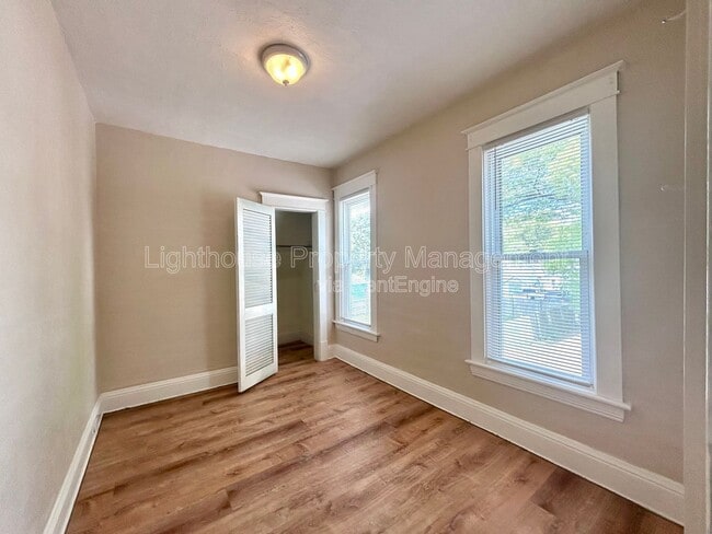 Photo - 2550 Crozier Ave