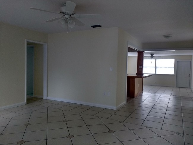 Photo - 1601 Long St