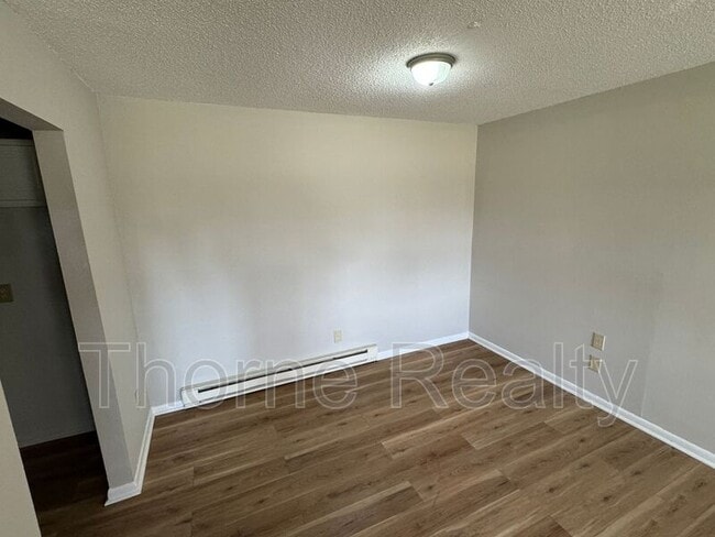 Photo - 400 E Northern Blvd Unit # APT 28