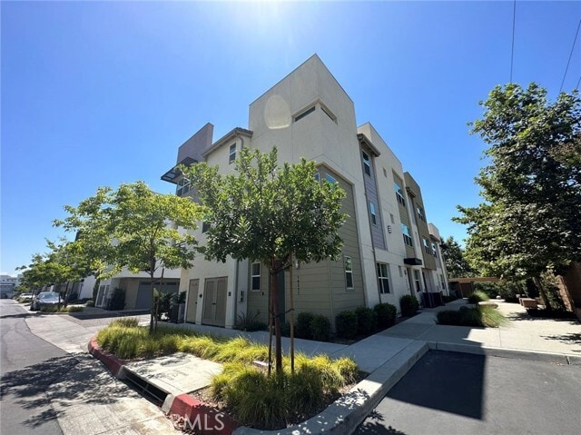 Building Photo - 10517 Huxley Dr