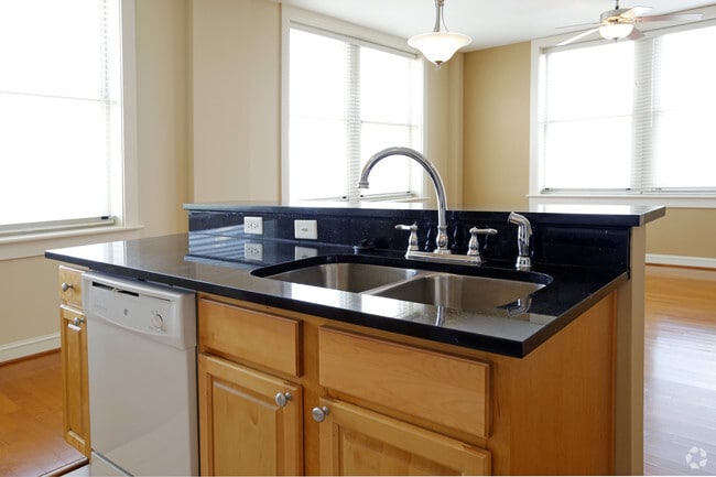 2BR,2BA