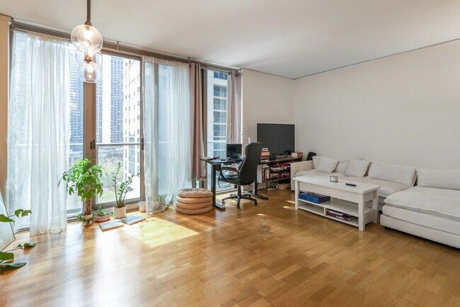 Photo - 420 E Waterside Dr Unit 504