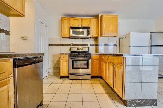 Photo - 571 Somerville Ave Unit 571A