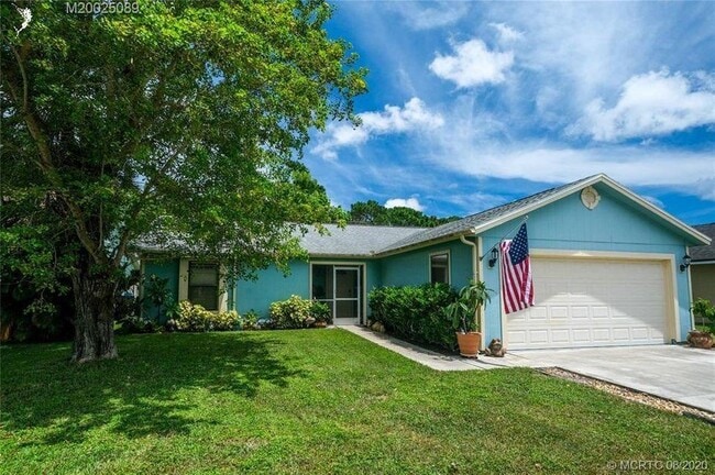 Building Photo - 4063 SE Jacaranda St Rental