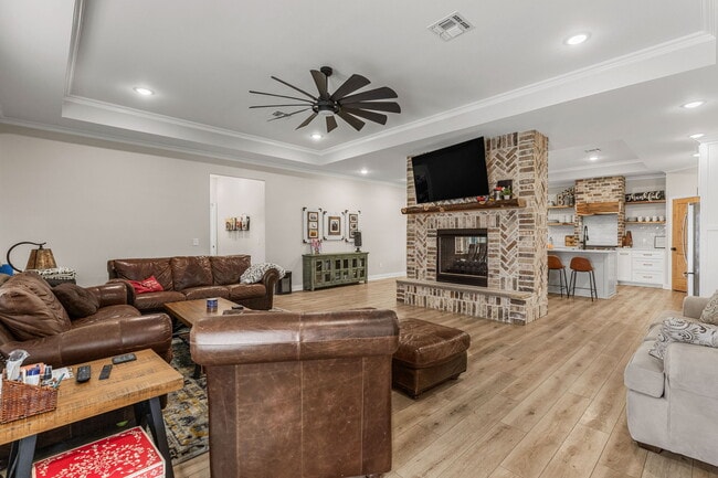 Photo - 304 Mariners Wy