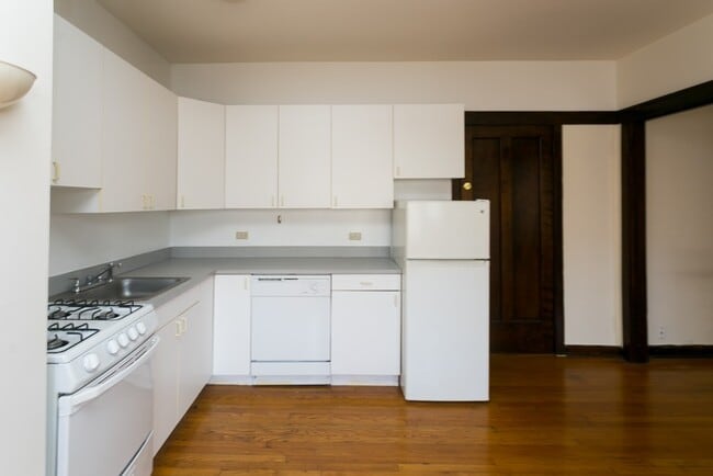 Photo - 821 W Waveland Ave Unit 41