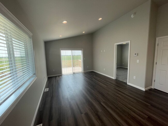 Photo - Gorgeous 3 bed, 2 bath in South Fargo!