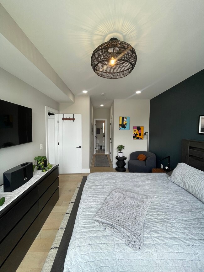 Building Photo - 1028 Bladensburg Rd NE Unit 35 Rental