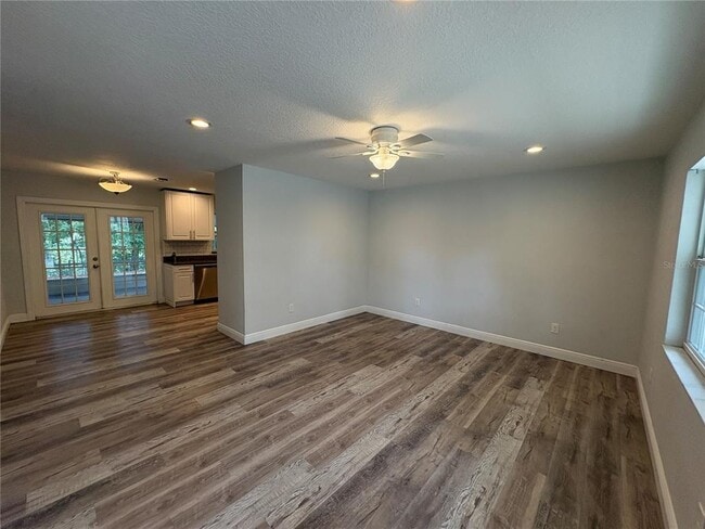5825 Lullaby Ln